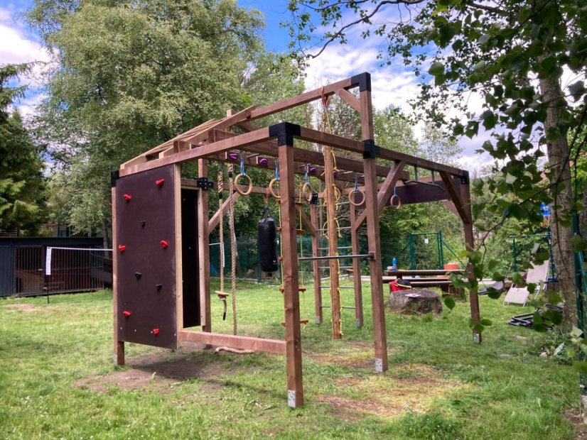 Rodinne wokrout hriste CLIMBER