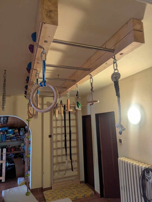 Domácí žebřík na ručkování
