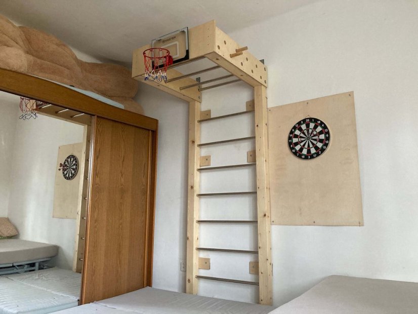 Domácí hřiště pro větší děti