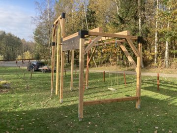 Modřínové workout hřiště CLIMBER se šplhem a pegboardem