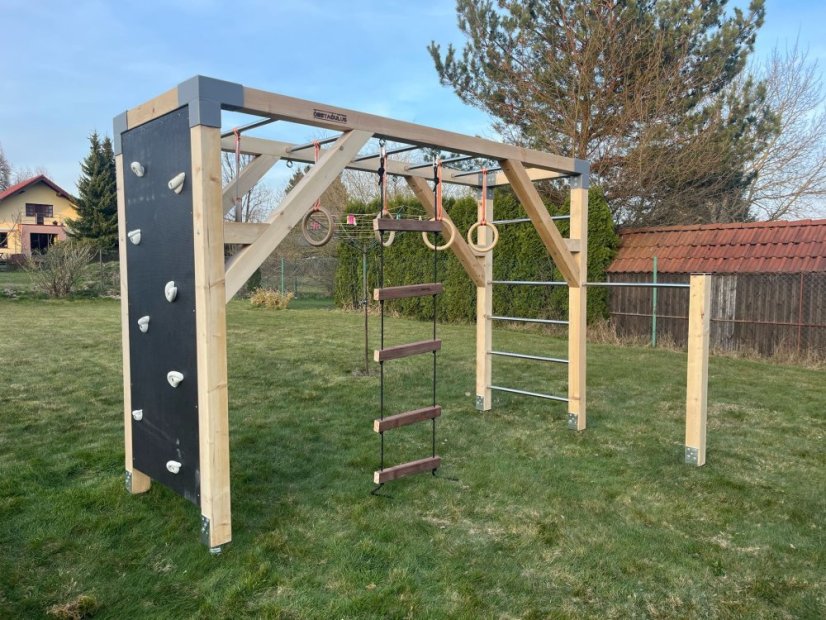 Detské ihrisko s lezeckou stenou (MINI - 1x3m) - Farba impregnácie: Hnedá, Farba trámových spojok: Sivé