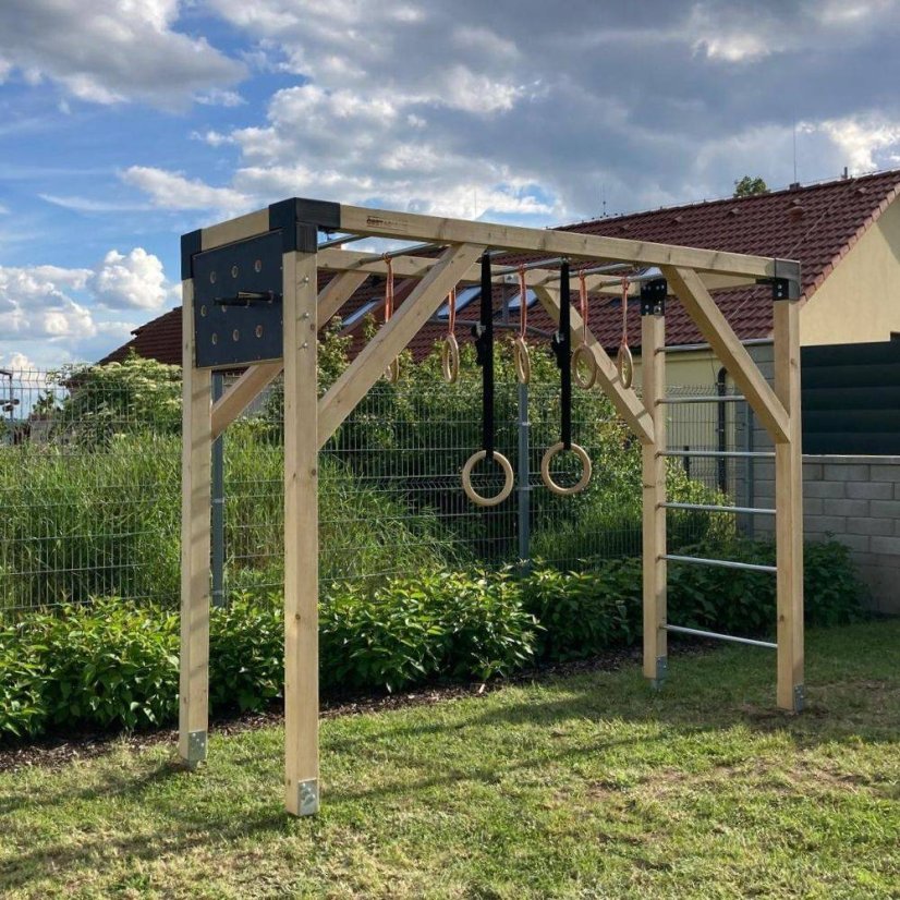Rodinné workout hřiště s pegboardem (MINI - 1x3m) - Barva impregnace: Bezbarvá, Barva trámových spojek: Černé