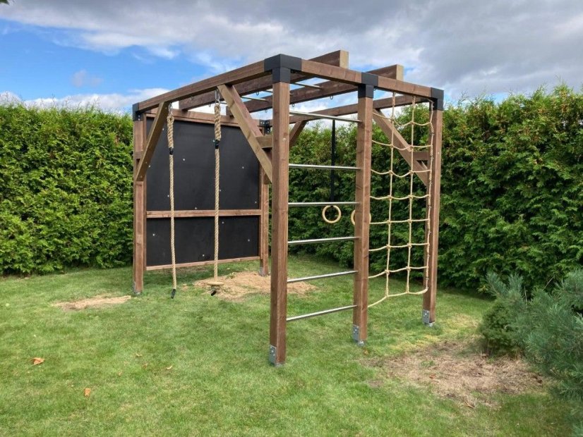 Dětské hřiště s lezeckou stěnou a provazovou sítí (MID - 2x3m) - Barva impregnace: Bezbarvá, Barva trámových spojek: Šedé